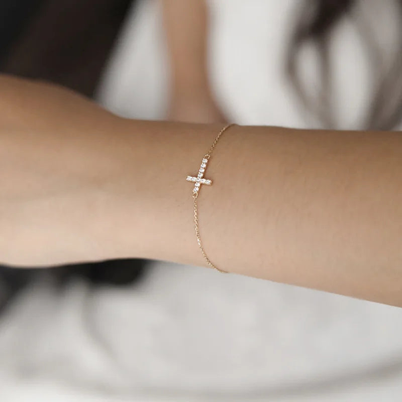 Pulsera fina para mujer de plata de ley 925 con cruz