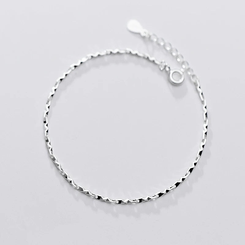 Pulsera de plata 925 de estilo minimalista.