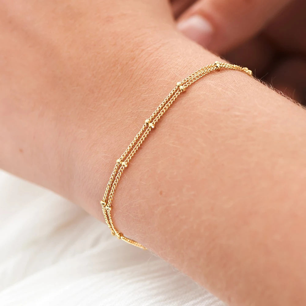 Pulsera delicada para mujer