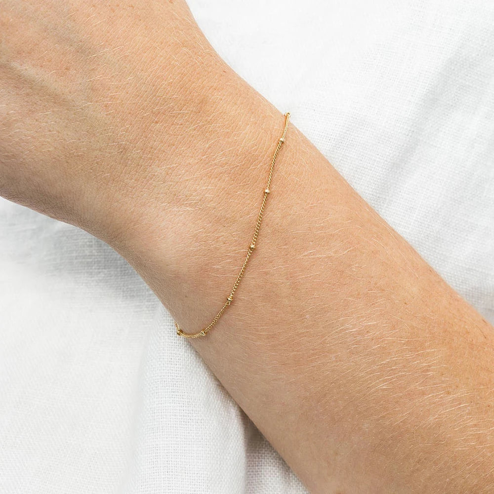 Pulsera delicada para mujer
