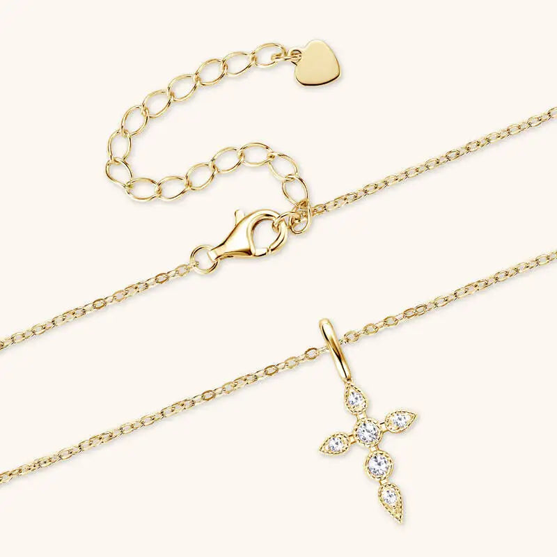 Cruz Celestial — Collar de Plata 925 con Moissanita