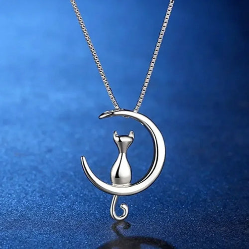 Collar con colgante de gato y luna